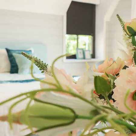 Charming Holiday In With Terrace בית נופש לייז'